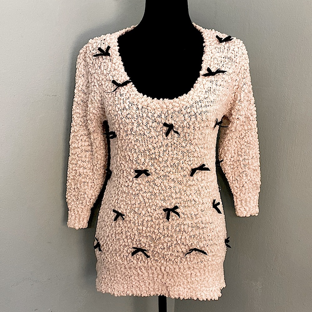 American Rag Sz Sm Cream Bubble Scoop neck mini bow detail. Metallic thread.